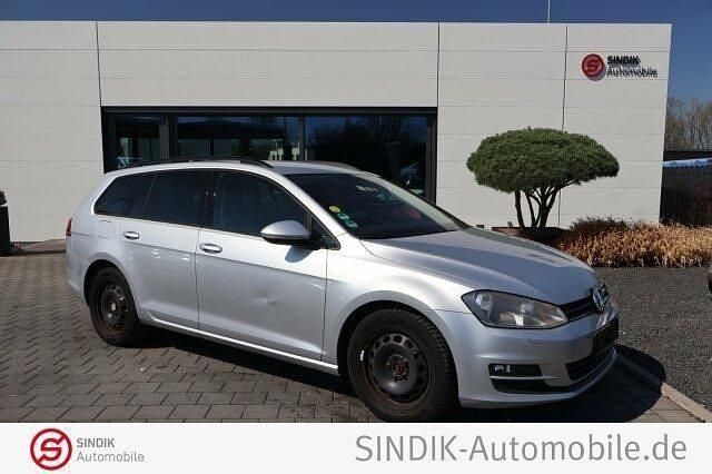 Silber Gebraucht 2013 VW Golf VII Comfortline Kombi | 7.390 € (Fairer Preis) - Bild 1/4