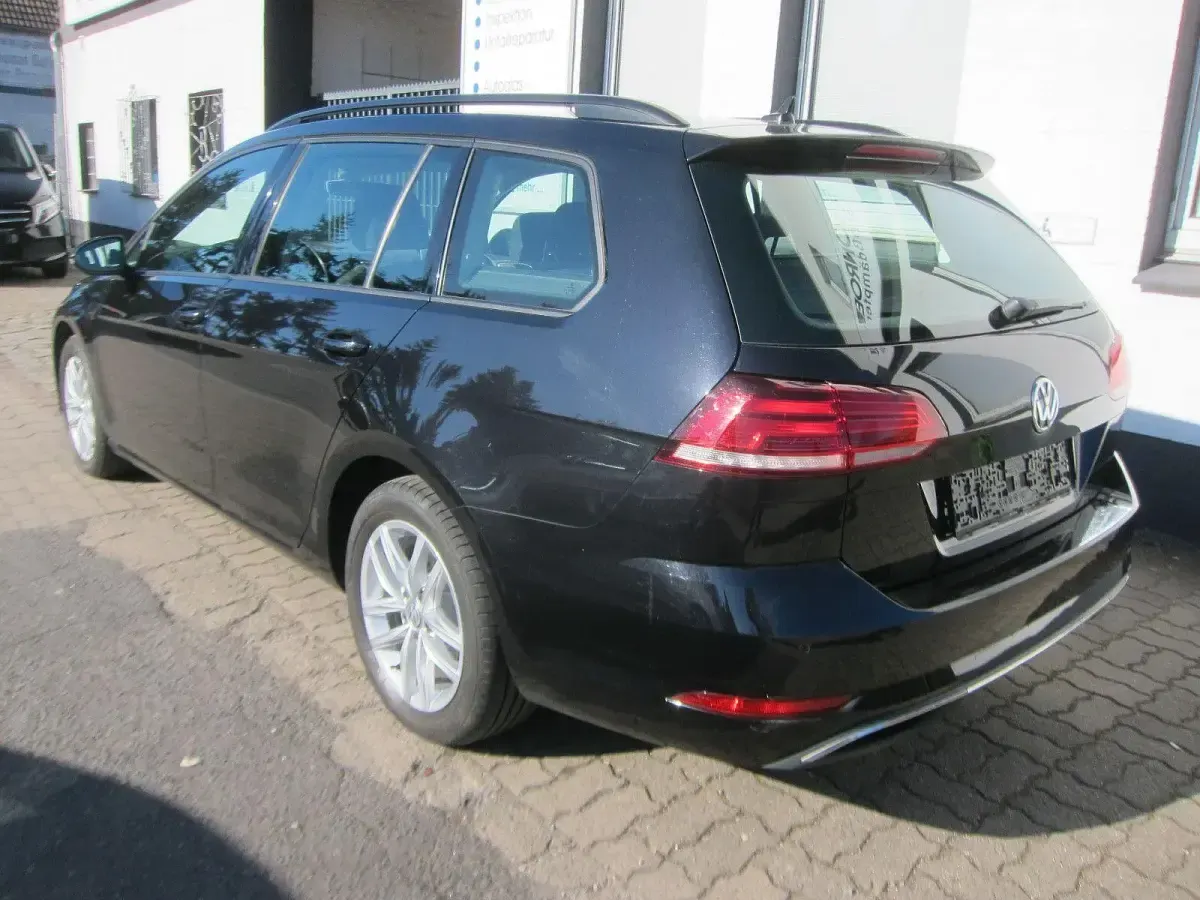 Gebraucht VW Golf VII 150 PS (110 kW) 2019 Schwarz Limousine