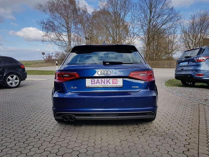 Gebraucht Audi A3 Ambition 125 PS (91 kW) 2016 Blau Limousine