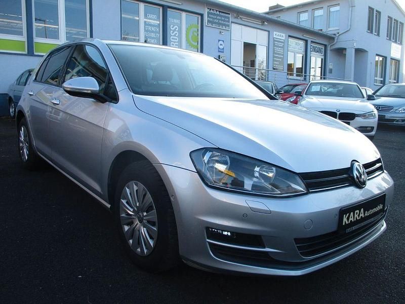 Gebraucht VW Golf VII Comfortline 105 PS (77 kW) 2013 Silber Limousine