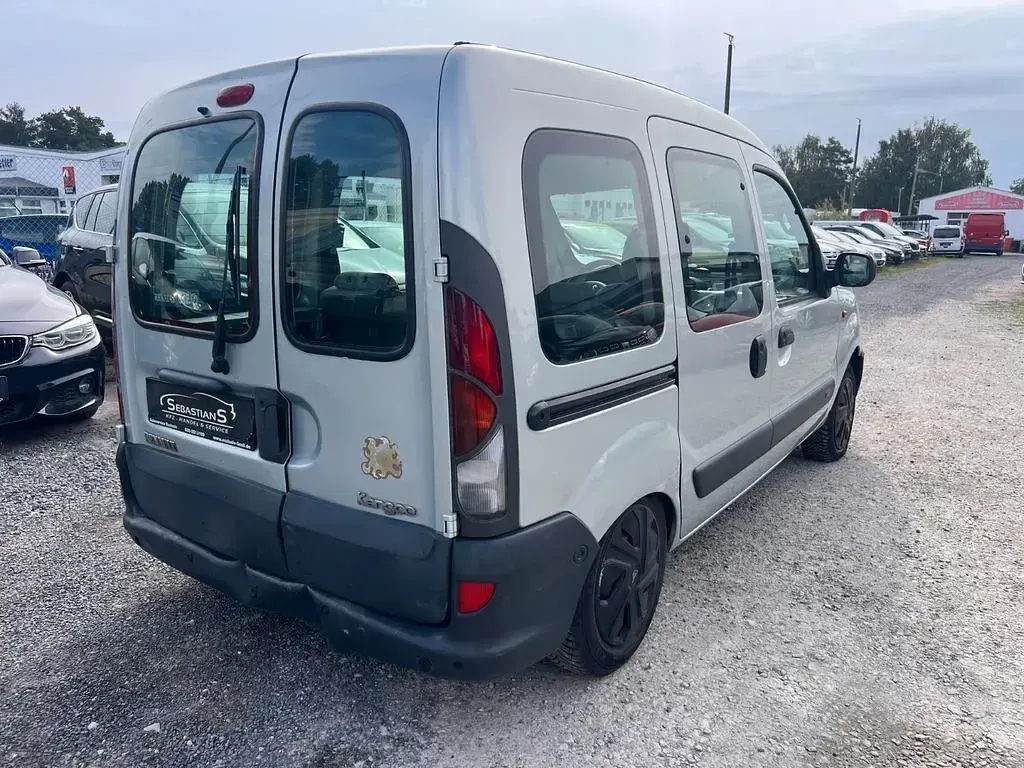 Gebraucht Renault Kangoo 75 PS (55 kW) 2002 Silber Van / Kleinbus