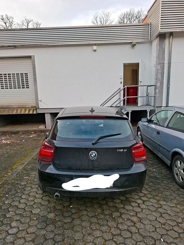 Gebraucht BMW 116 115 PS (84 kW) 2012 Schwarz Kleinwagen