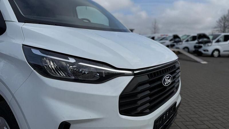 Gebraucht Ford Transit Custom 136 PS (100 kW) 2024 Weiß Van / Kleinbus