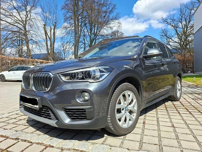 Gebraucht BMW X1 140 PS (102 kW) 2018 Grau SUV