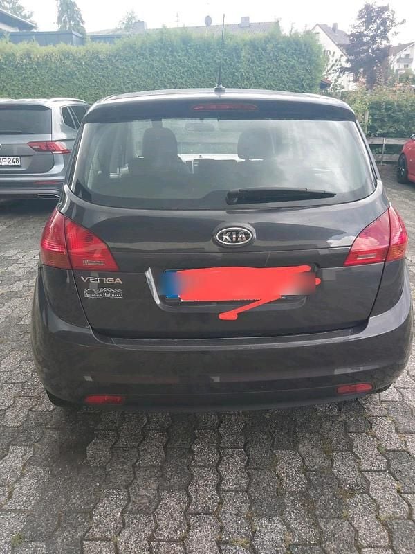 Grau Gebraucht 2013 Kia Venga 2 Kleinwagen | 3.200 € (Guter Preis) - Bild 1/4