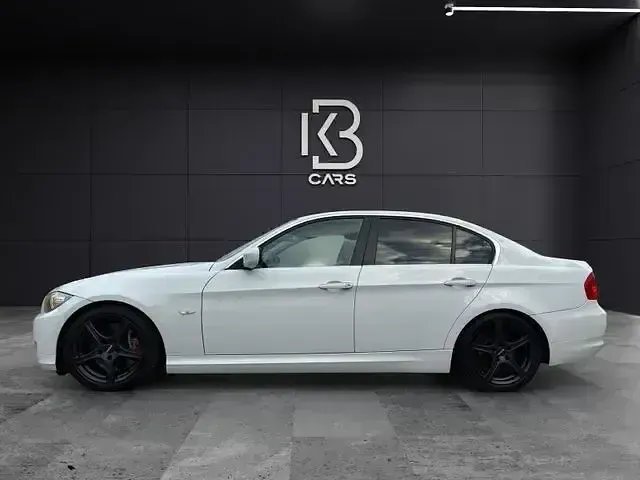 Gebraucht BMW 335 Comfort Edition 306 PS (225 kW) 2011 Alpinweiss 3 Limousine