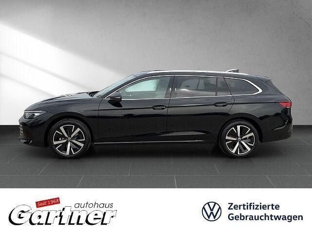 Gebraucht VW Passat 150 PS (110 kW) 2024 Schwarz (grenadillschwarz metallic) Kombi
