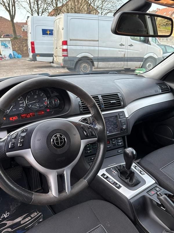 Gebraucht BMW 318 143 PS (105 kW) 2005 Silber Coupé