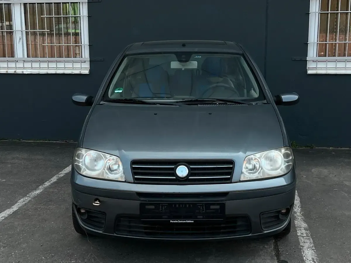 Usata Fiat Punto 96 CV (70 kW) 2004 Grigio Utilitaria