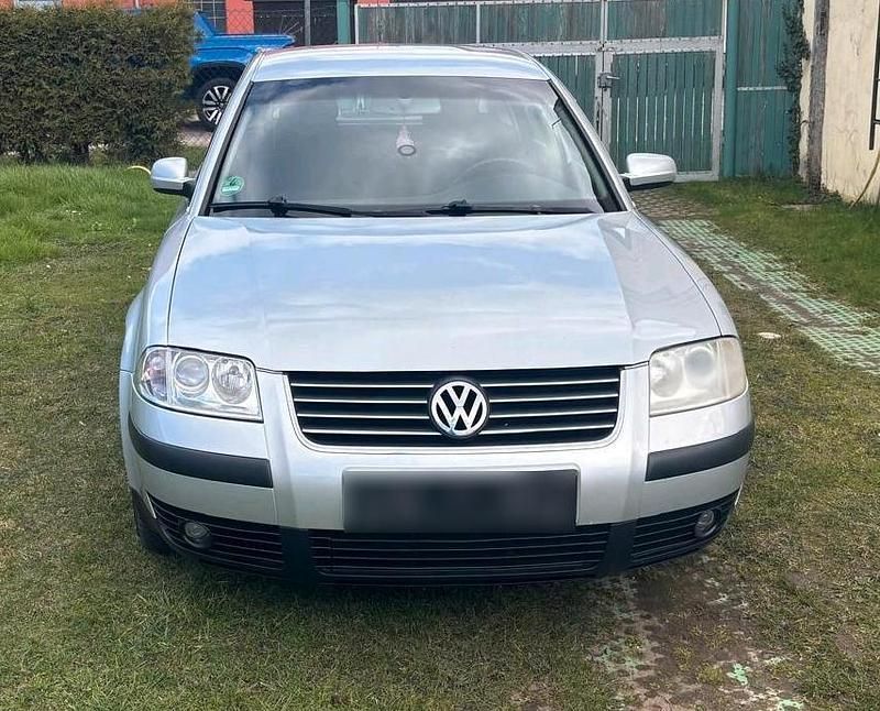 Gebraucht VW Passat 101 PS (74 kW) 2001 Silber Limousine