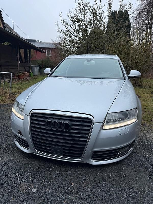 Grau Gebraucht 2009 Audi A6 Kombi | 2.899 € (Superpreis) - Bild 1/4