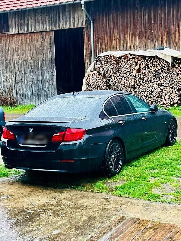 Gebraucht BMW 523 204 PS (150 kW) 2012 Schwarz Limousine