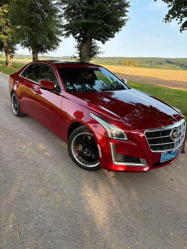 Rot Gebraucht 2014 Cadillac CTS Limousine | 19.000 € (Guter Preis) - Bild 1/4