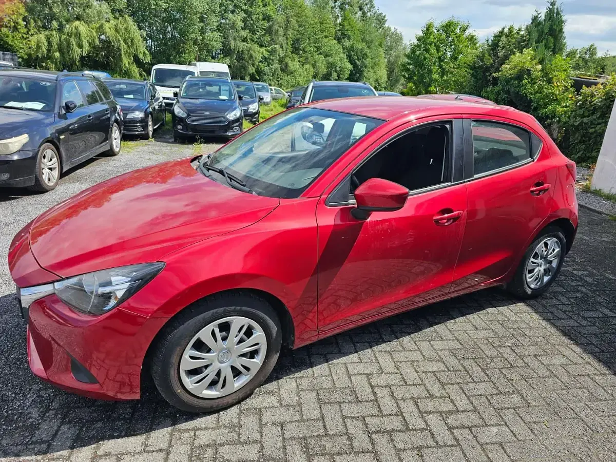 Gebraucht Mazda 2 90 PS (66 kW) 2015 Rot Limousine