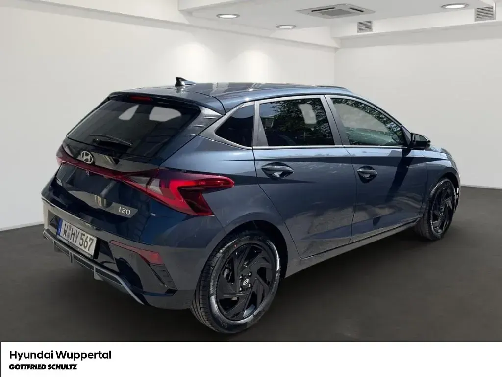 Gebraucht Hyundai i20 Blackline 90 PS (66 kW) 2026 Grau Kleinwagen
