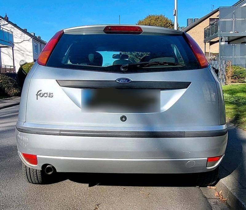Brugt Ford Focus 118 HK (86 kW) 2004 Grå Hatchback