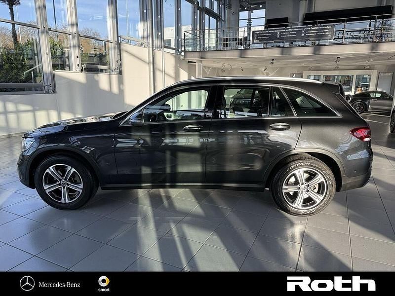 Gebraucht Mercedes GLC220 194 PS (142 kW) 2022 Grau SUV