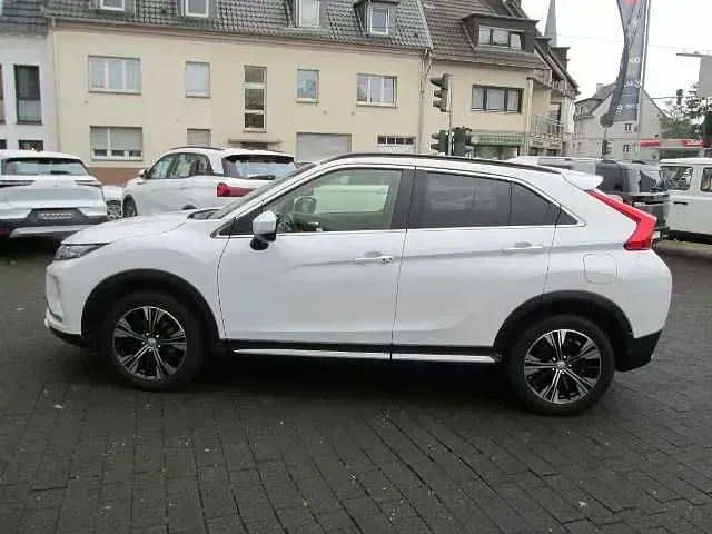 Gebraucht Mitsubishi Eclipse Cross Edition 163 PS (119 kW) 2018 Weiß SUV