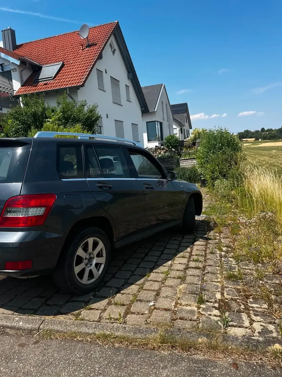 Gebraucht Mercedes GLK250 214 PS (157 kW) 2010 Schwarz SUV