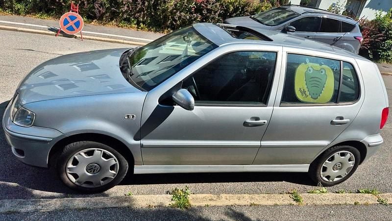 Grau Gebraucht 2001 VW Polo Kleinwagen | 1.700 € (Fairer Preis) - Bild 1/4