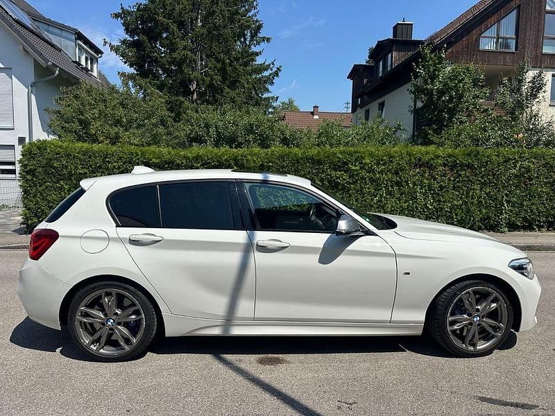 Weiß Gebraucht 2017 BMW M140 M Sport Limousine | 29.000 € (Superpreis) - Bild 1/4