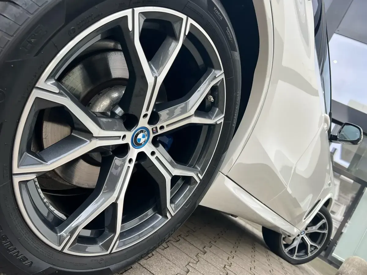 Gebraucht BMW X5 M Sport 286 PS (210 kW) 2023 Weiß SUV