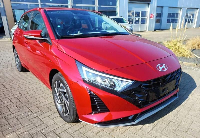 Rot Neu 2025 Hyundai i20 Trend Limousine | 21.980 € (Fairer Preis) - Bild 1/4