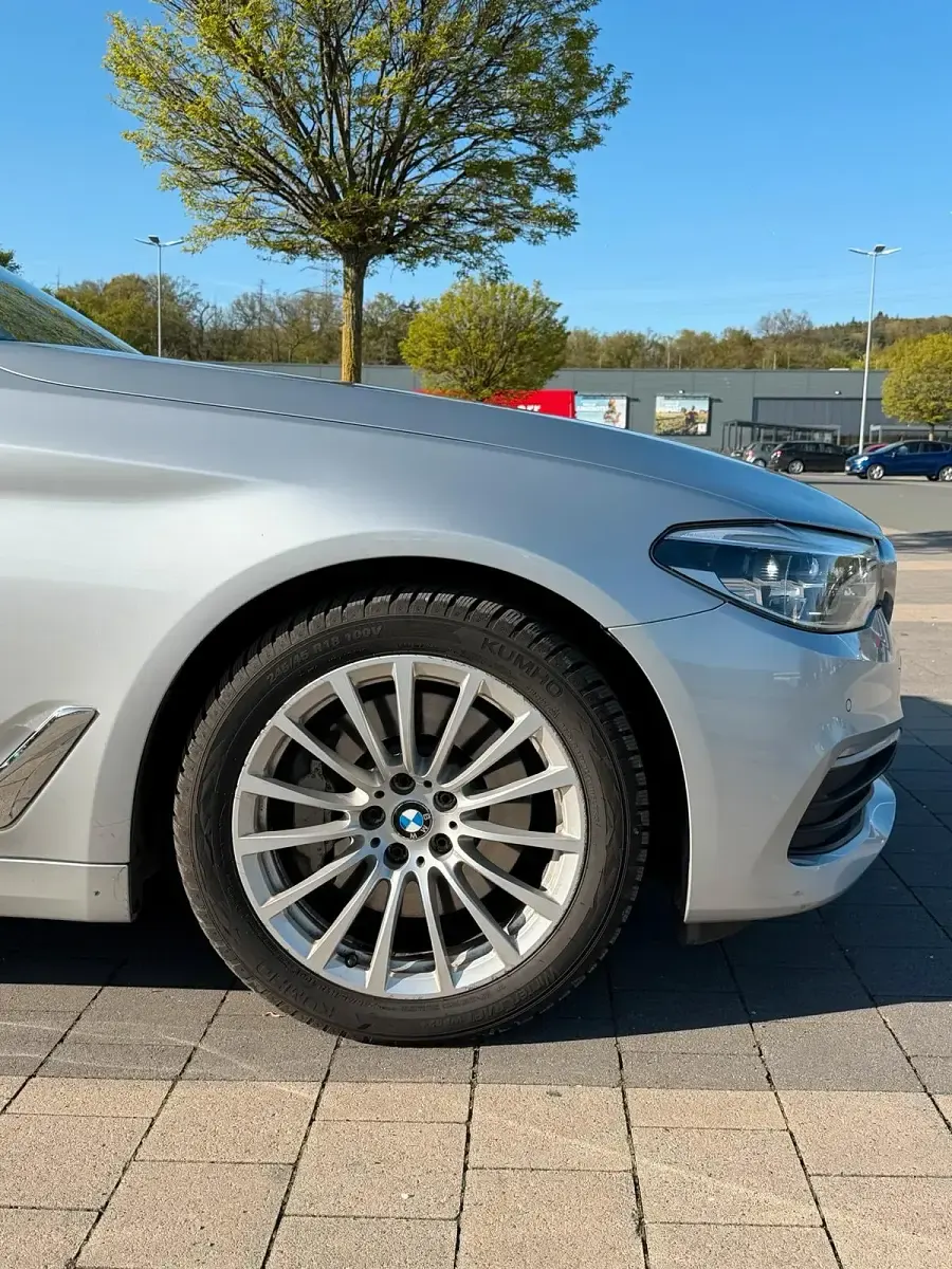 Gebraucht BMW 520 190 PS (139 kW) 2018 Grau Kombi