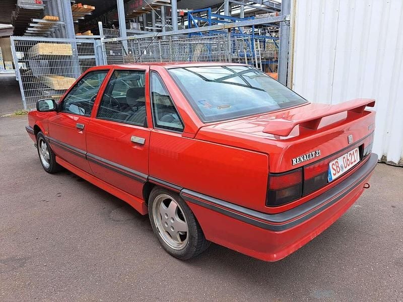 Rot Gebraucht 1991 Renault 21 Limousine | 4.320 € - Bild 1/4