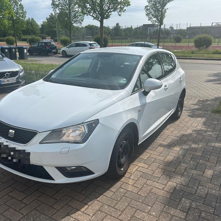 Weiß Gebraucht 2012 Seat Ibiza Style Limousine | 2.650 € (Superpreis) - Bild 1/4