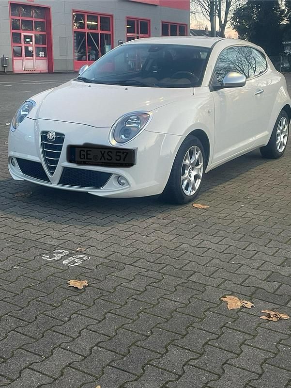 Gebraucht Alfa Romeo MiTo 78 PS (57 kW) 2015 Beige Kleinwagen
