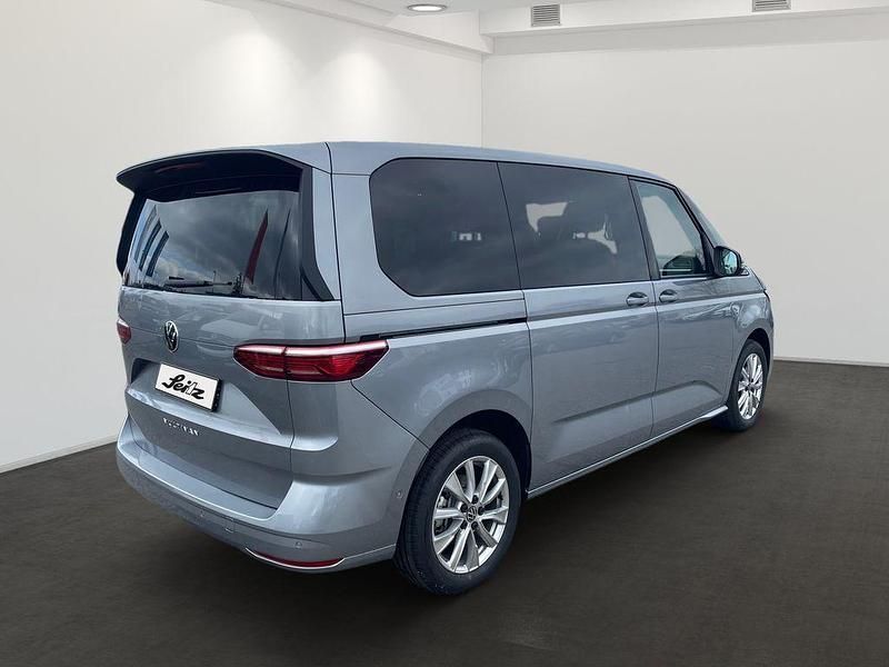 Gebraucht VW Multivan Style 150 PS (110 kW) 2024 Monosilber metallic Van