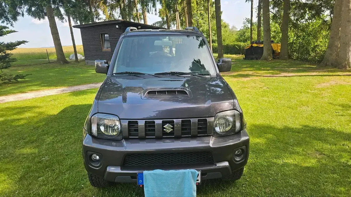 Gebraucht Suzuki Jimny Style 83 PS (61 kW) 2019 Grau SUV