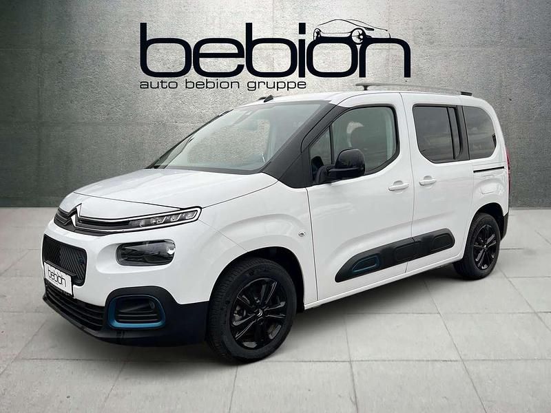 Gebraucht Citroën Berlingo Shine 100 kW (136 PS) 2023 Lackierung weiss icy/typ ausse Van / Kleinbus
