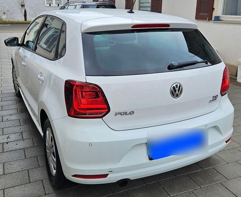 Gebraucht VW Polo Comfortline 90 PS (66 kW) 2015 Weiß Kleinwagen