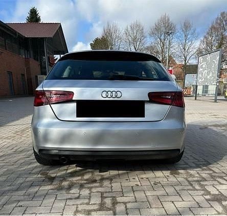 Gebraucht Audi A3 Premium 105 PS (77 kW) 2013 Beige Limousine