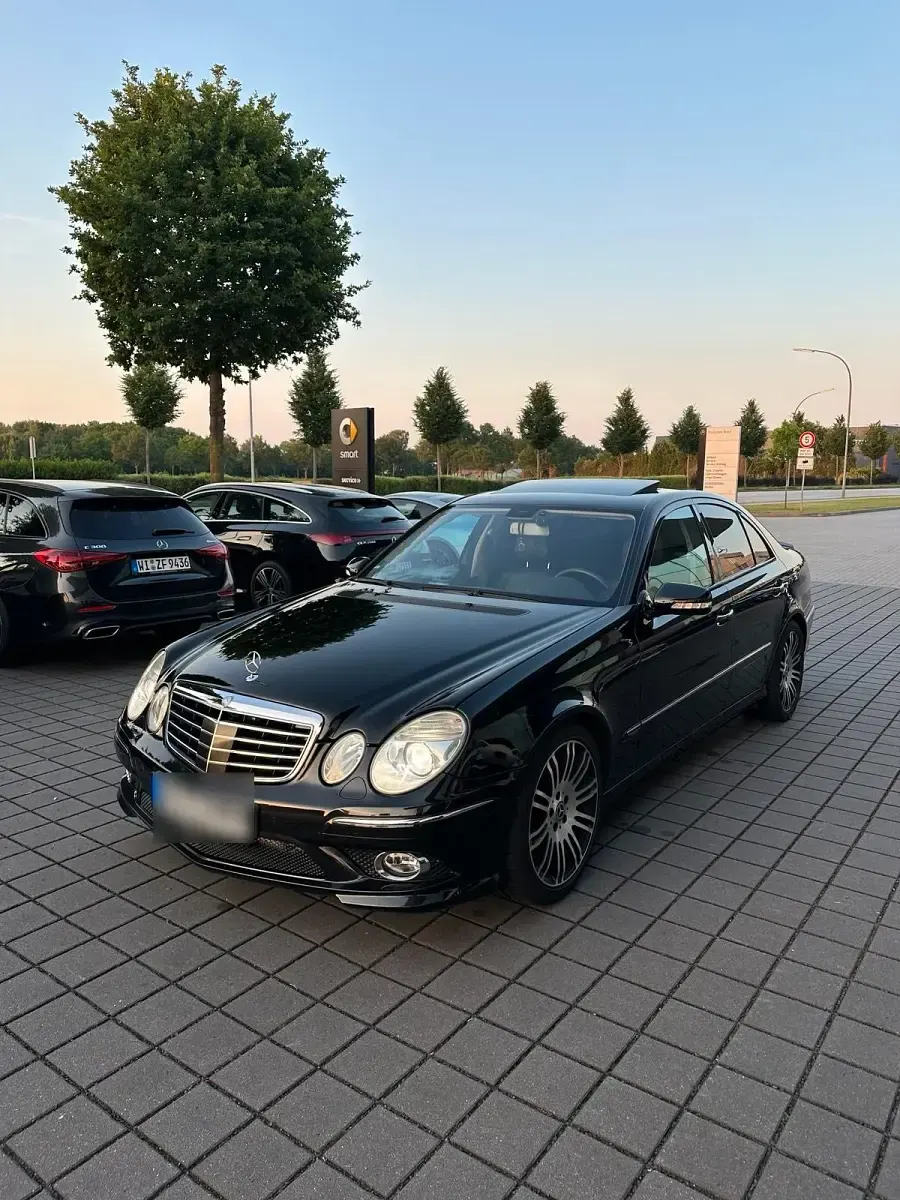 Gebraucht Mercedes E500 AMG 388 PS (285 kW) 2007 Schwarz Limousine