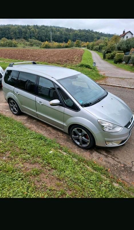 Gebraucht Ford Galaxy 130 PS (95 kW) 2006 Silber Van / Kleinbus