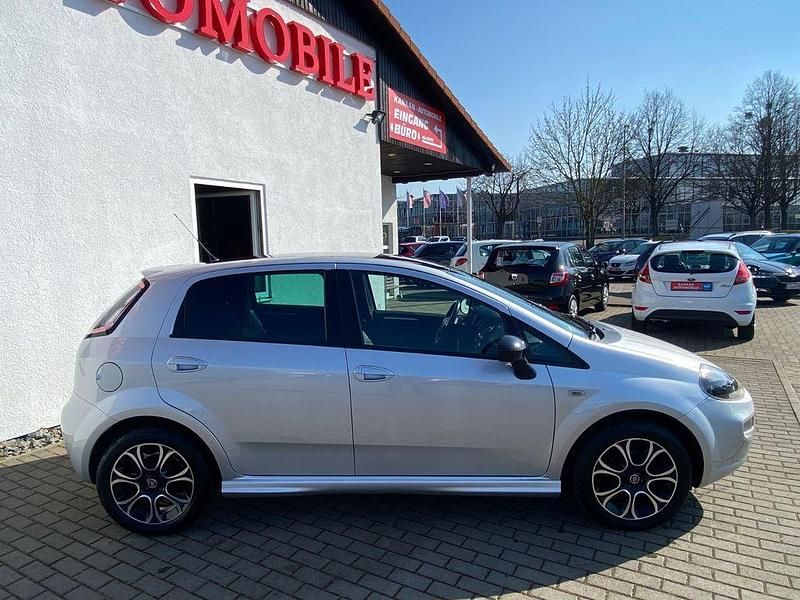 Gebraucht Fiat Punto 69 PS (50 kW) 2013 Silber Kleinwagen