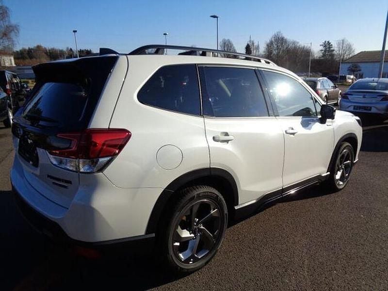 Gebraucht Subaru Forester Platinum 150 PS (110 kW) 2024 Weiß SUV