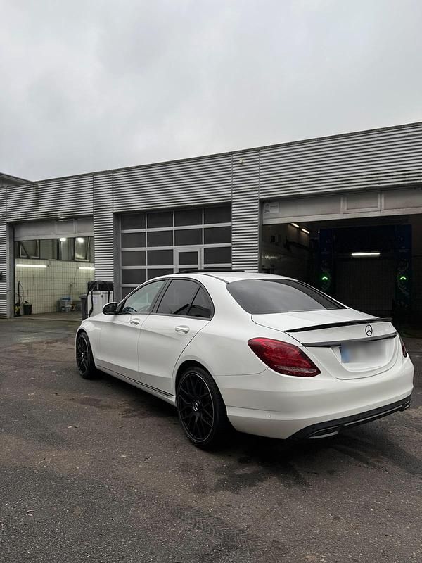 Gebraucht Mercedes C220 170 PS (125 kW) 2016 Weiß Limousine