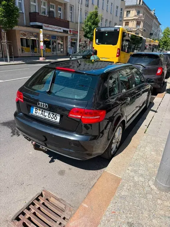 Gebraucht Audi A3 Attraction 125 PS (91 kW) 2011 Schwarz Kleinwagen