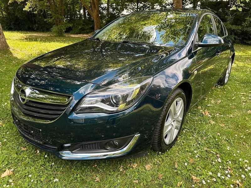 Grün Gebraucht 2016 Opel Insignia Edition Limousine | 7.999 € (Fairer Preis) - Bild 1/4