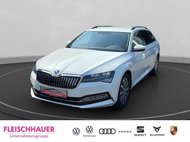 Moonweiß perleffekt Gebraucht 2022 Skoda Superb Kombi | 26.440 € (Guter Preis) - Bild 1/4