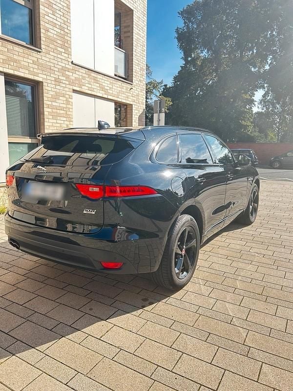 Schwarz Gebraucht 2020 Jaguar F-Pace R-Sport SUV | 26.500 € (Fairer Preis) - Bild 1/4