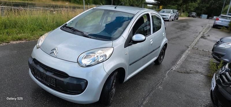 Silber Gebraucht 2007 Citroën C1 Kleinwagen | 1.399 € - Bild 1/4