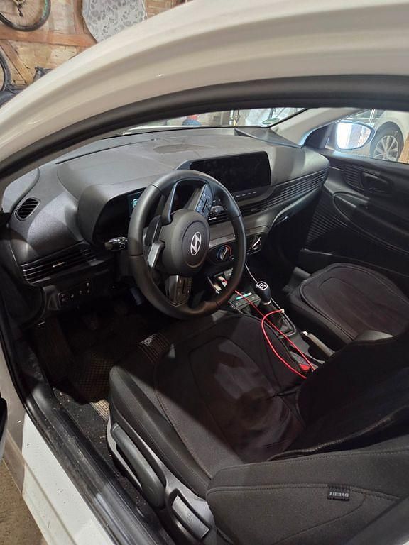 Gebraucht Hyundai i20 Select 79 PS (58 kW) 2025 Weiß Kleinwagen