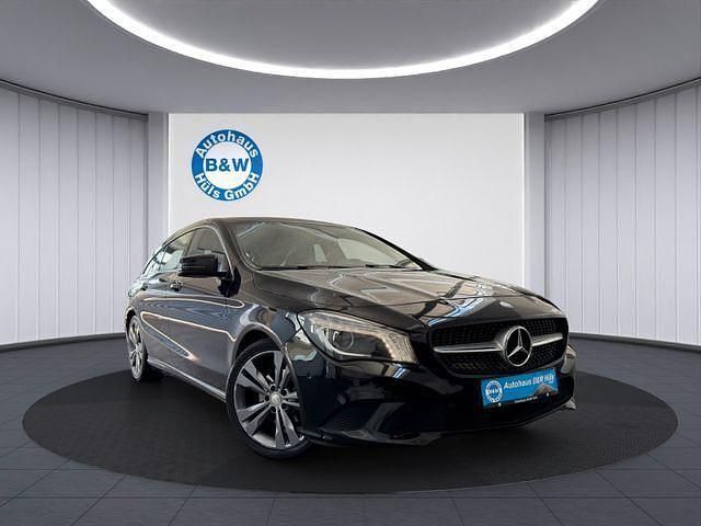 Schwarz Gebraucht 2016 Mercedes CLA180 Limousine | 15.899 € (Guter Preis) - Bild 1/4
