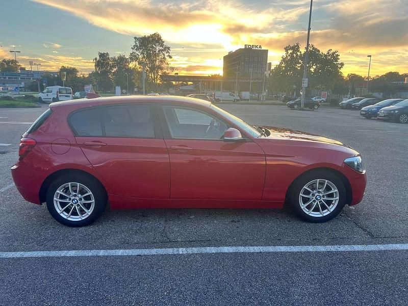 Gebraucht BMW 114 102 PS (75 kW) 2012 Rot Kleinwagen