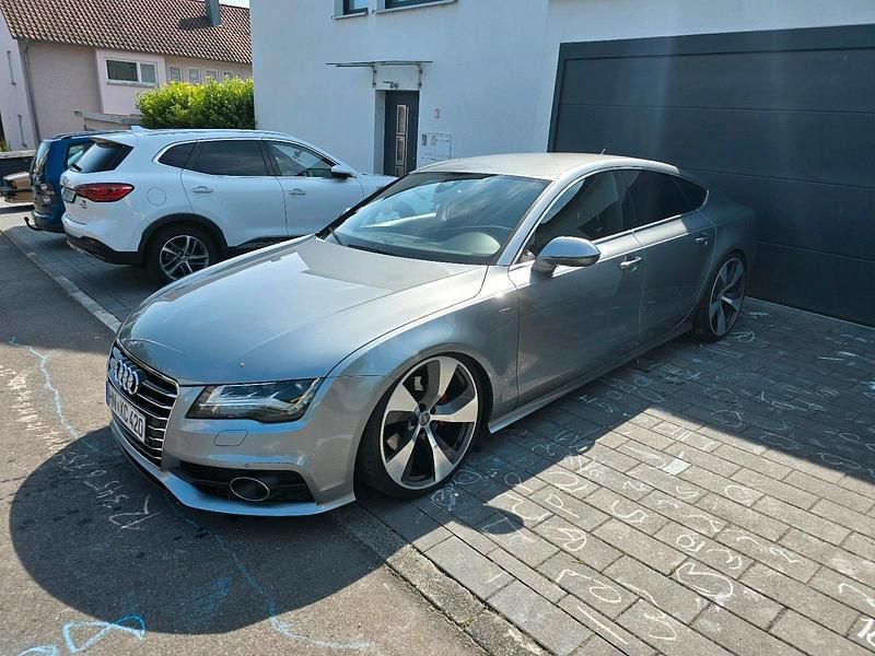 Grau Gebraucht 2011 Audi A7 Ambiente Kleinwagen | 15.999 € - Bild 1/4